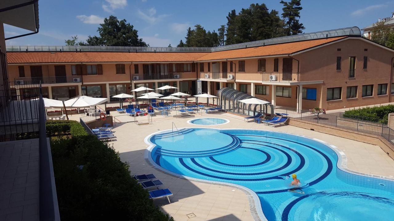 Residence Terme Di San Giacomo Sarnano Kültér fotó