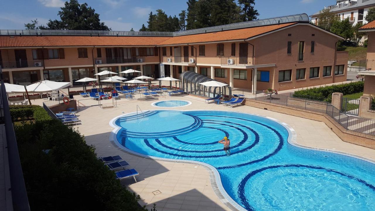 Residence Terme Di San Giacomo Sarnano Kültér fotó